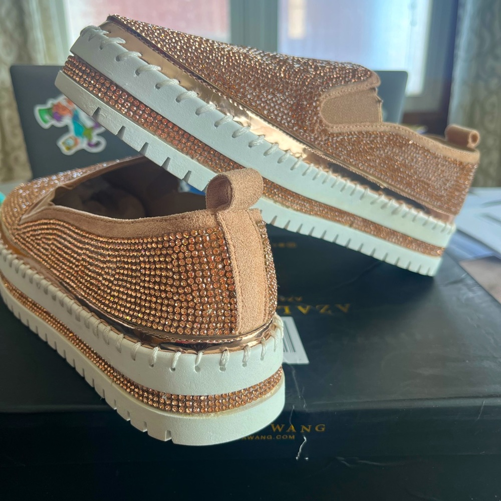 NWT Azalea Wang Platform Slip On Shoes